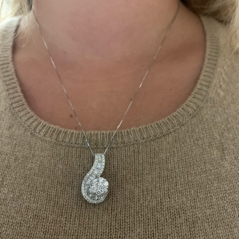 SPARKLING 1.8CT DIAMOND PENDENT NECKLACE 14K GOLD